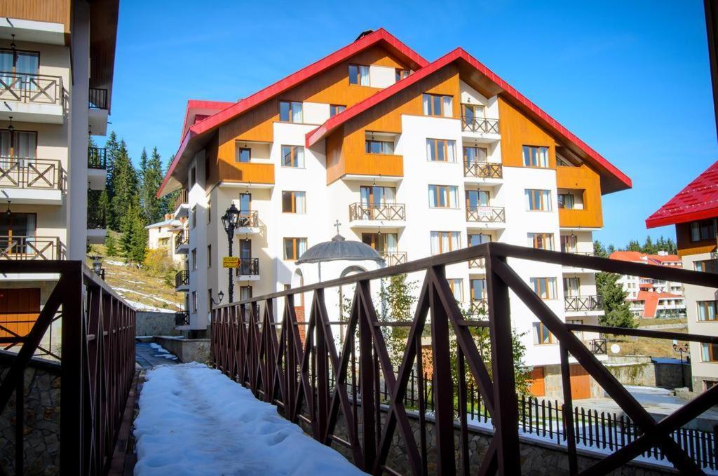 Голям Апартамент В Лъки Пампорово Комплекс Exterior foto